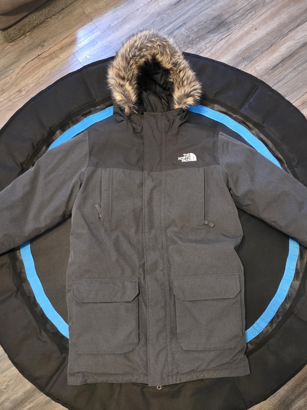 The North Face Boys McMurdo Down Parka Jacket - Gray/Black - Youth XL 18/20